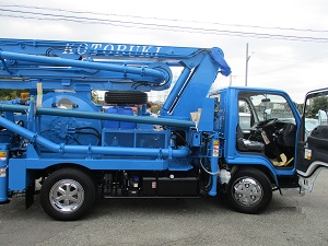 財団法人大阪産業局の設備貸与事例であるコトブキ圧送 様、コンクリートポンプ車